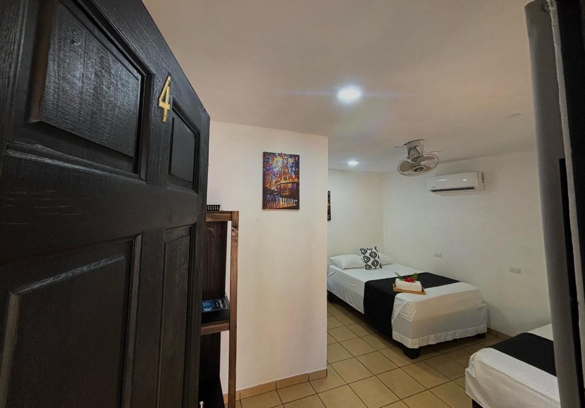 Carey Lodging Tortuguero Chambre photo